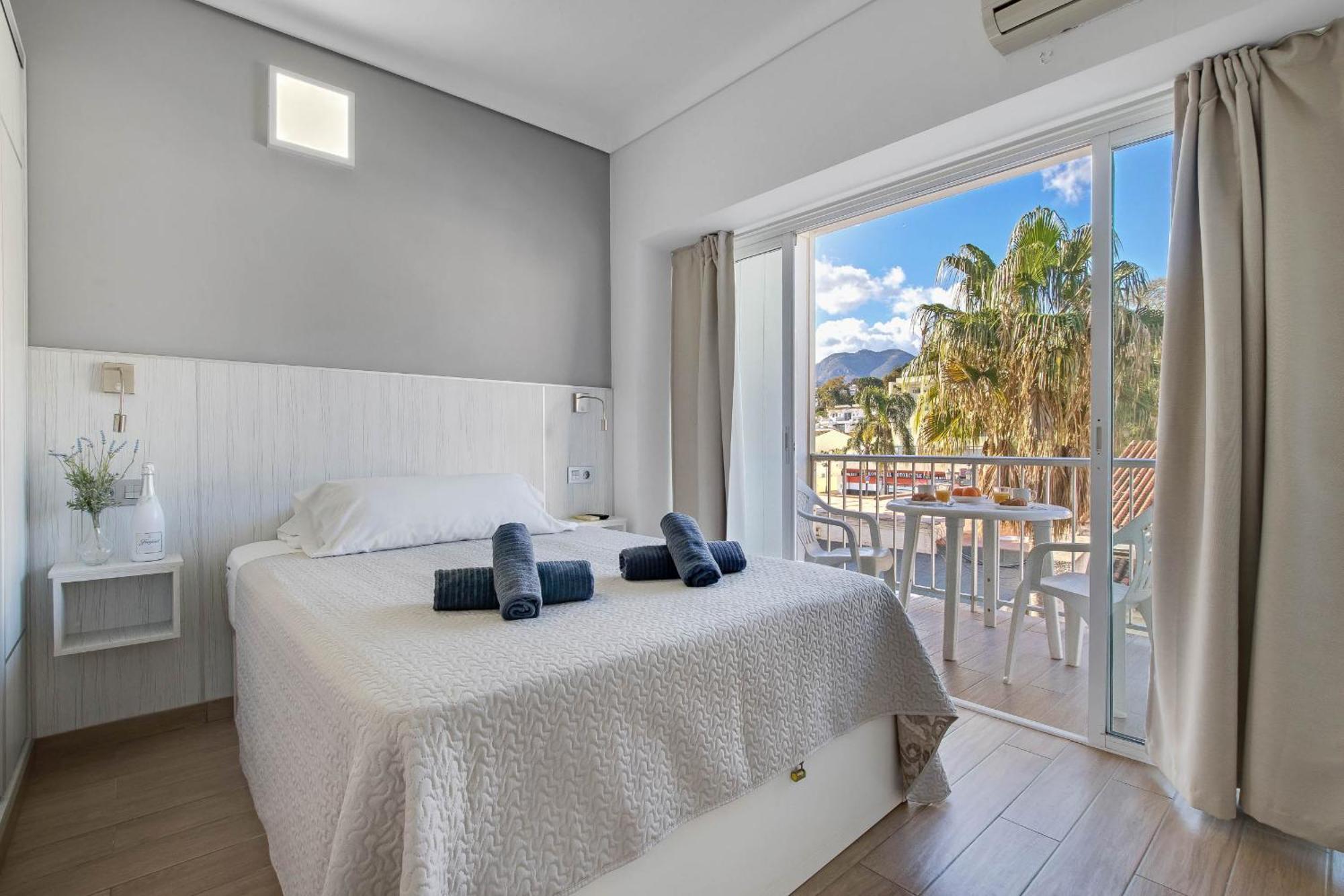 Carihuela Palace 418 By Ivi Real Estate Torremolinos Exterior photo